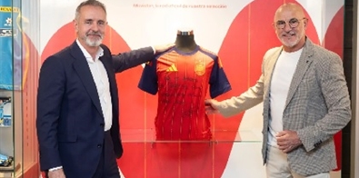 Marc Murtra y el DT de la Selección española de fútbol Vicente Del Bosque - Crédito: Telefónica